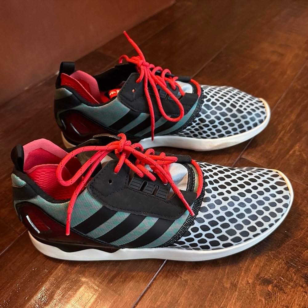 Adidas Boost Men's MultiPattern Black and Red Sneakers, Size 10.5